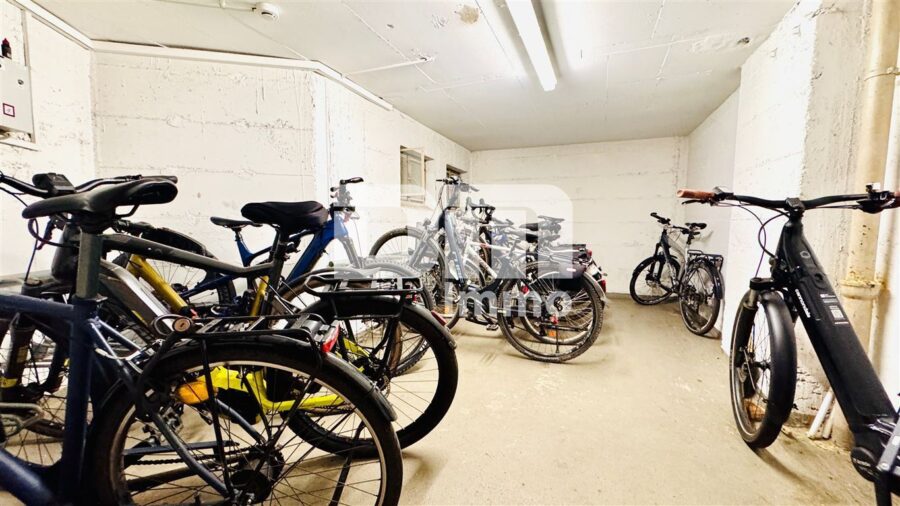(R)eserviert!Umfangreich sanierte 4-Zimmerwohnung im EG mit Balkon - Fahrradkeller Gemeinschaft